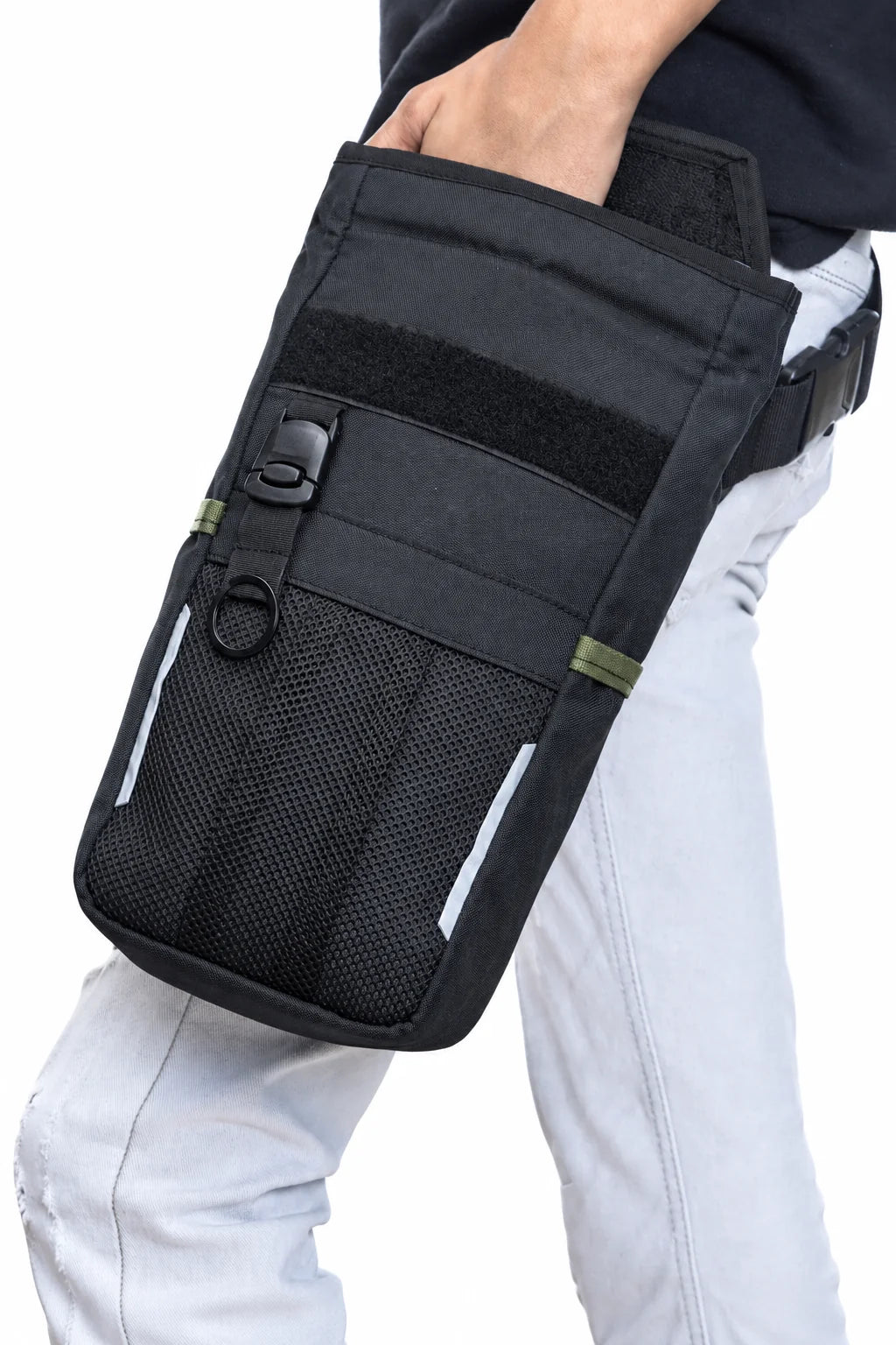 Rahgear Scout Thigh Bag - Riding Action Shot