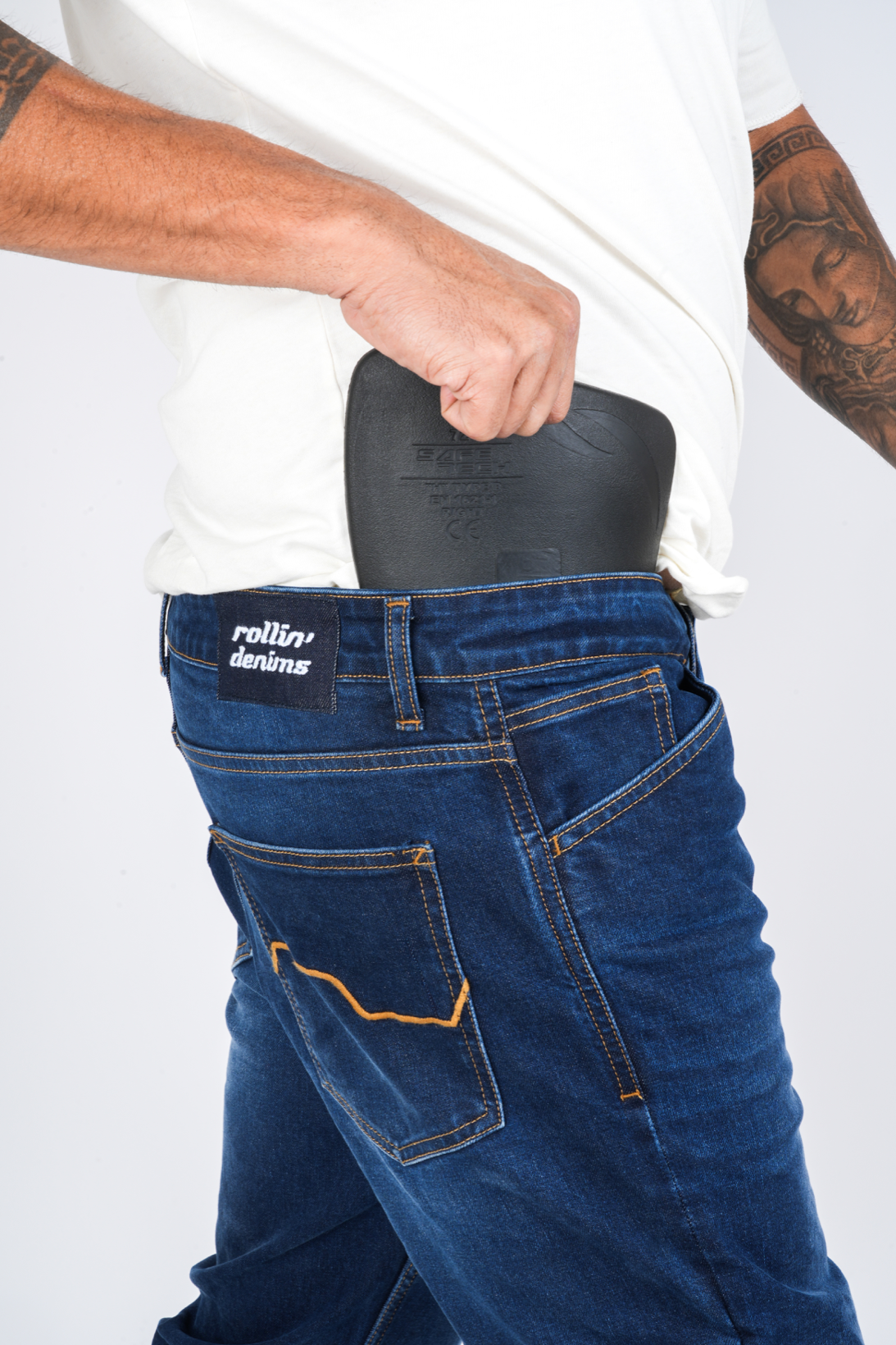 Shadow 2.0 hip armour pocket with Safetech protector positioned at the opening